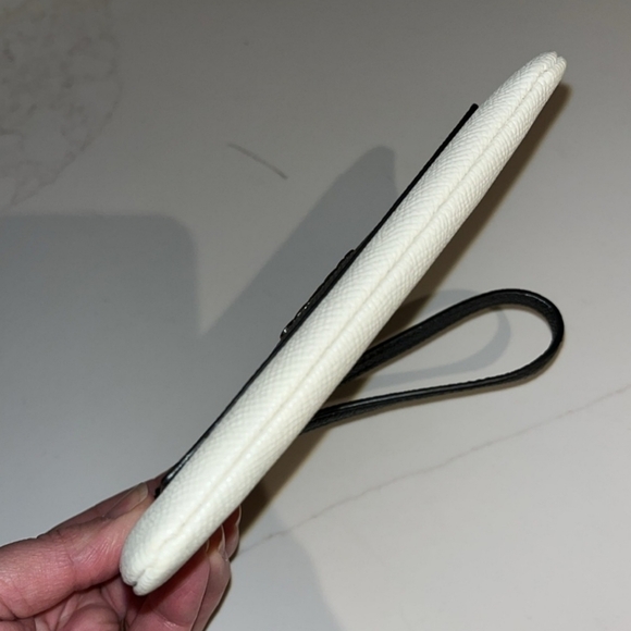 Coach Chalk & Silver Crossgrain Leather Corner Zip Wristlet - Picture 7 of 11